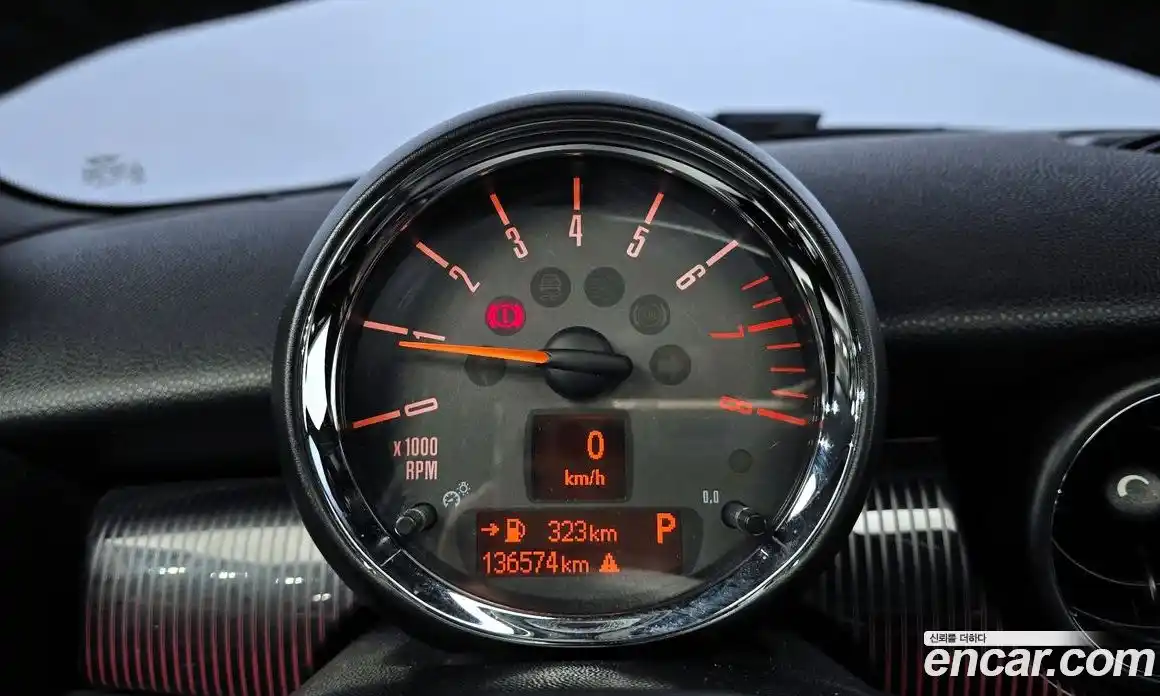 Mini Clubman 2012 1.6 Автомат в Москве № 205570, фото 13