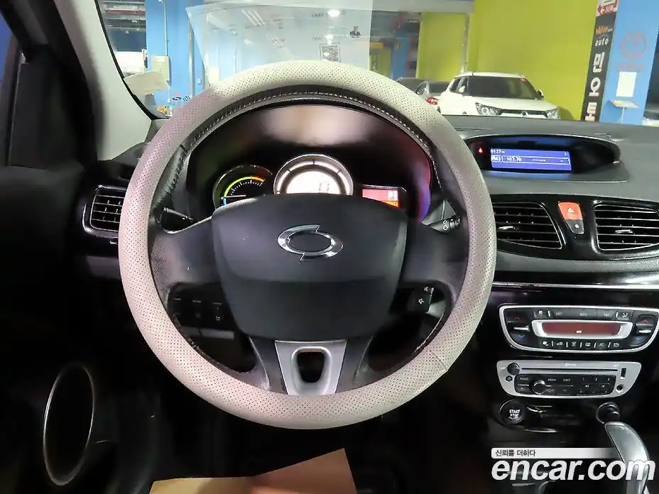 Renault SM3 2017 Автомат в Москве № 206144, фото 7