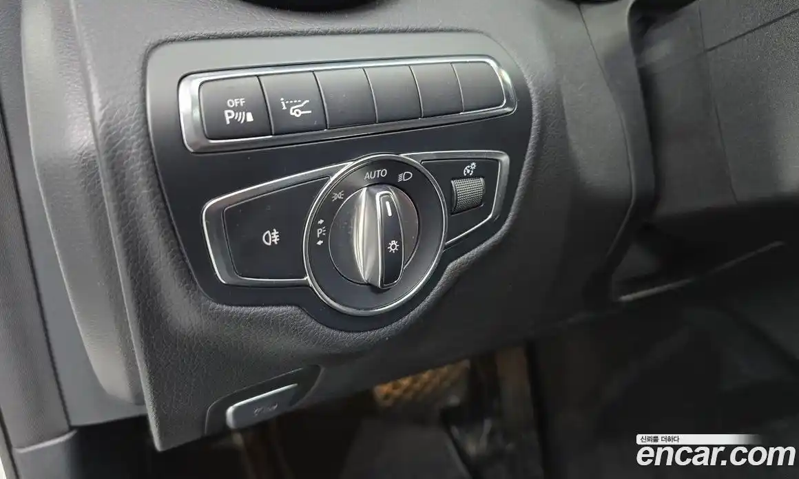 Mercedes-Benz C-Class 2018 2.0 Автомат в Москве № 206784, фото 18