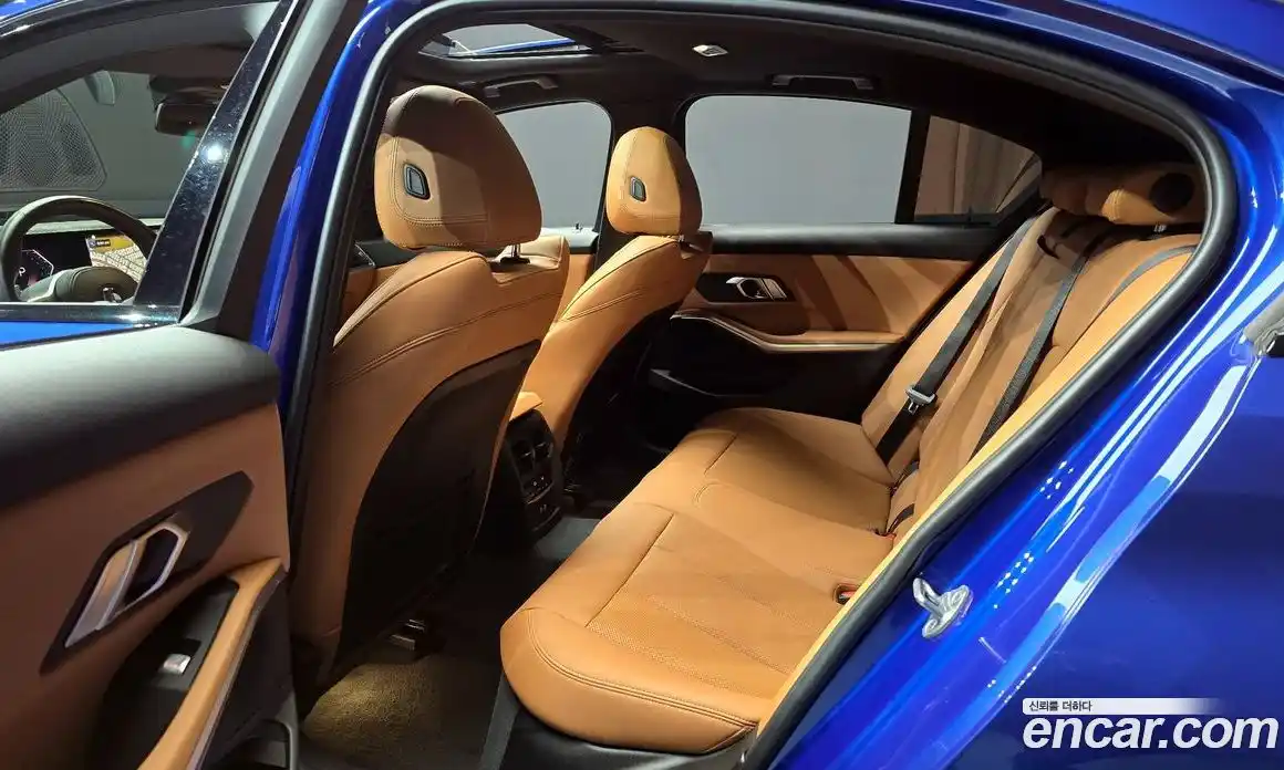 BMW 3-Series 2023 2.0 Автомат в Москве № 210715, фото 6