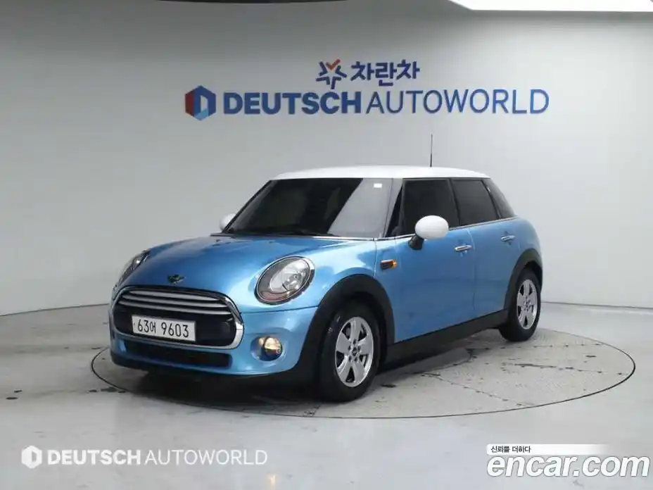 Mini Cooper 2015 1.5 Автомат в Москве № 211059, фото 1