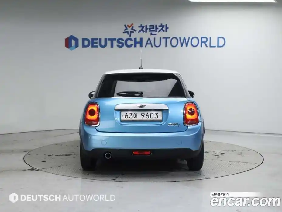Mini Cooper 2015 1.5 Автомат в Москве № 211059, фото 4