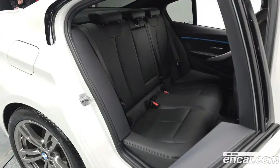 BMW 3-Series 2018 2.0 Автомат в Москве № 211487, фото 11