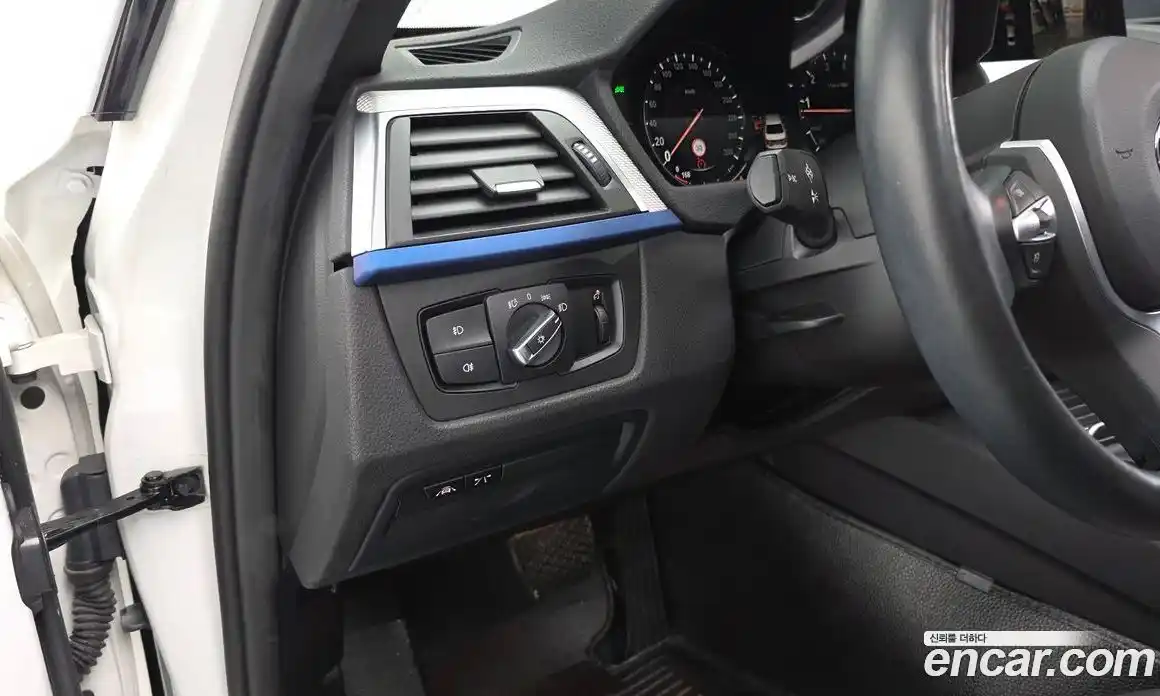 BMW 3-Series 2018 2.0 Автомат в Москве № 211487, фото 13