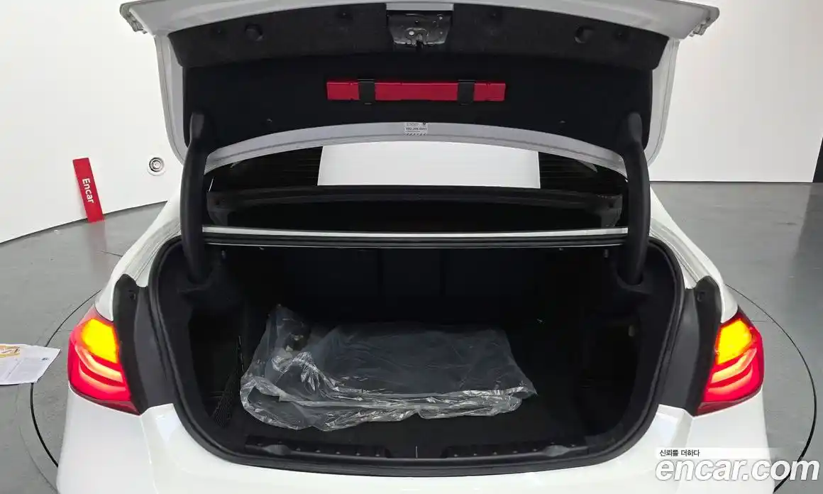 BMW 3-Series 2018 2.0 Автомат в Москве № 211487, фото 20