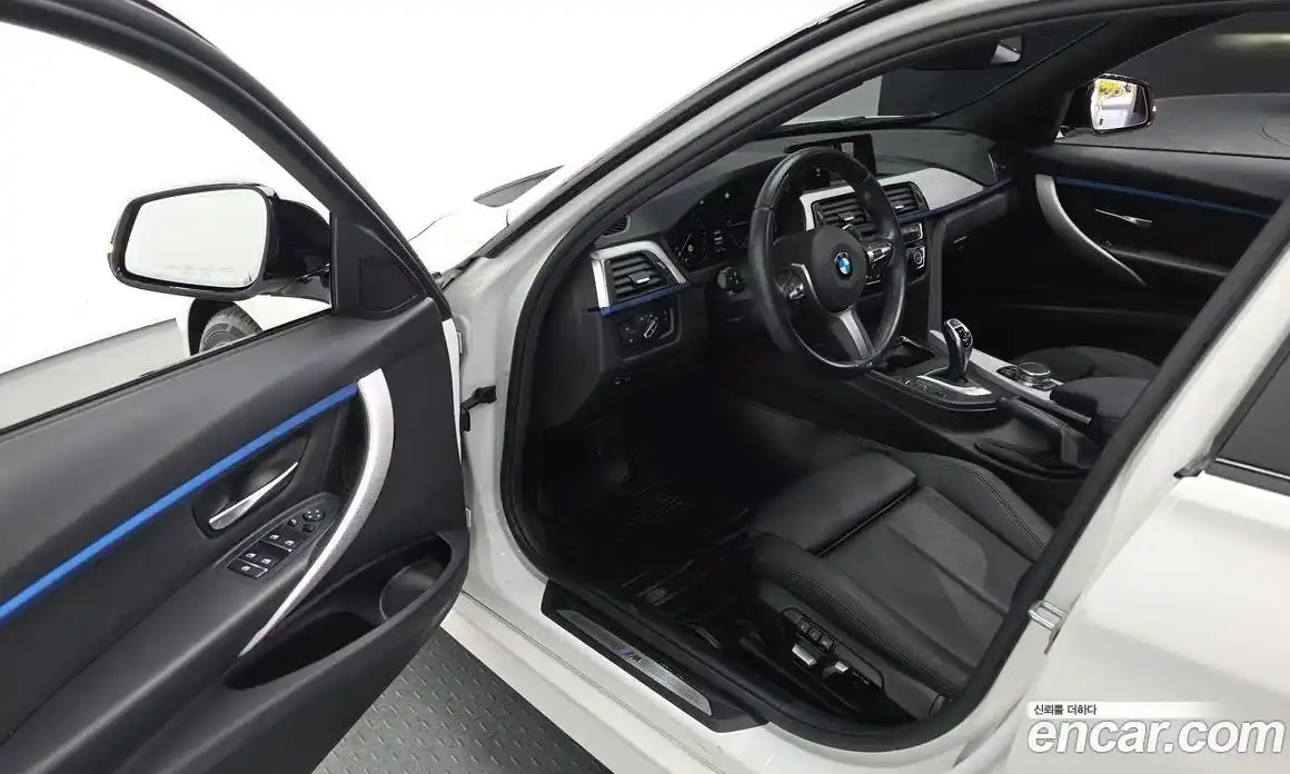 BMW 3-Series 2018 2.0 Автомат в Москве № 211487, фото 10