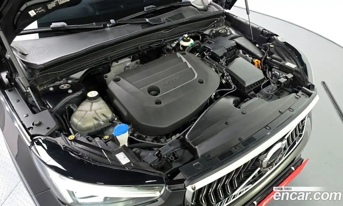 Volvo XC40 2023 2.0 Автомат в Москве № 212796, фото 17