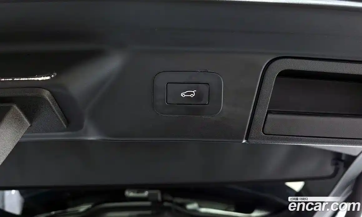 Land Rover Range-Rover Velar 2023 2.0 Автомат в Москве № 213441, фото 11