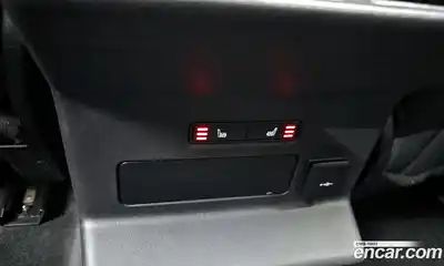 Land Rover Range-Rover Velar 2023 2.0 Автомат в Москве № 213441, миниатюра 12