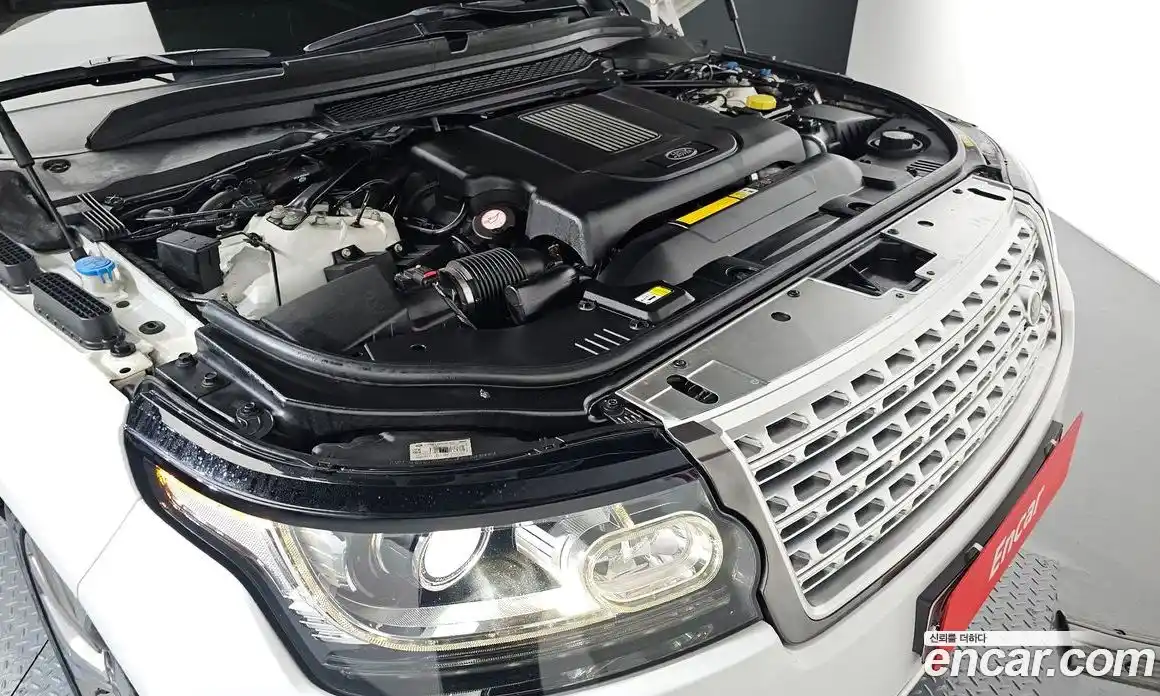 Land Rover Range-Rover 2016 4.4 Автомат в Москве № 213768, фото 2