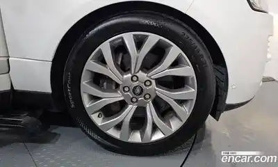 Land Rover Range-Rover 2016 4.4 Автомат в Москве № 213768, миниатюра 7