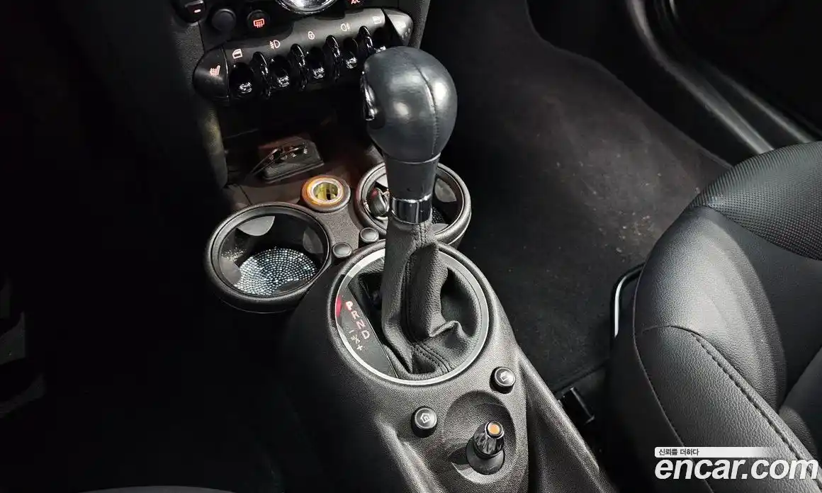 Mini Roadster 2014 1.6 Автомат в Москве № 214248, фото 4