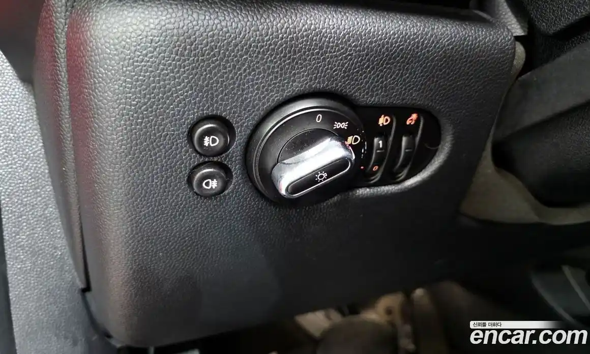 Mini Cooper 2015 1.5 Автомат в Москве № 214366, фото 19