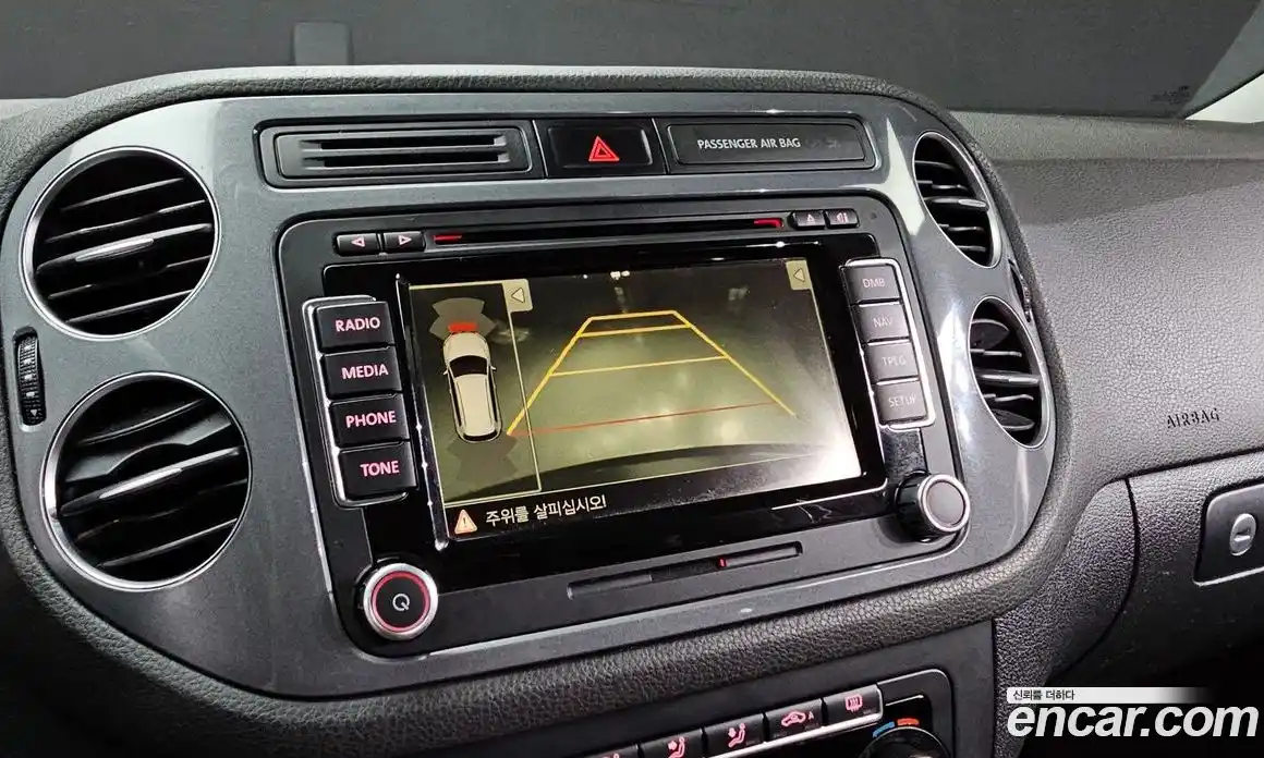 Volkswagen Tiguan 2015 2.0 Автомат в Москве № 215352, фото 5