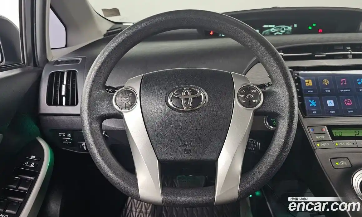 Toyota Prius 2013 1.8 Автомат в Москве № 215534, фото 13