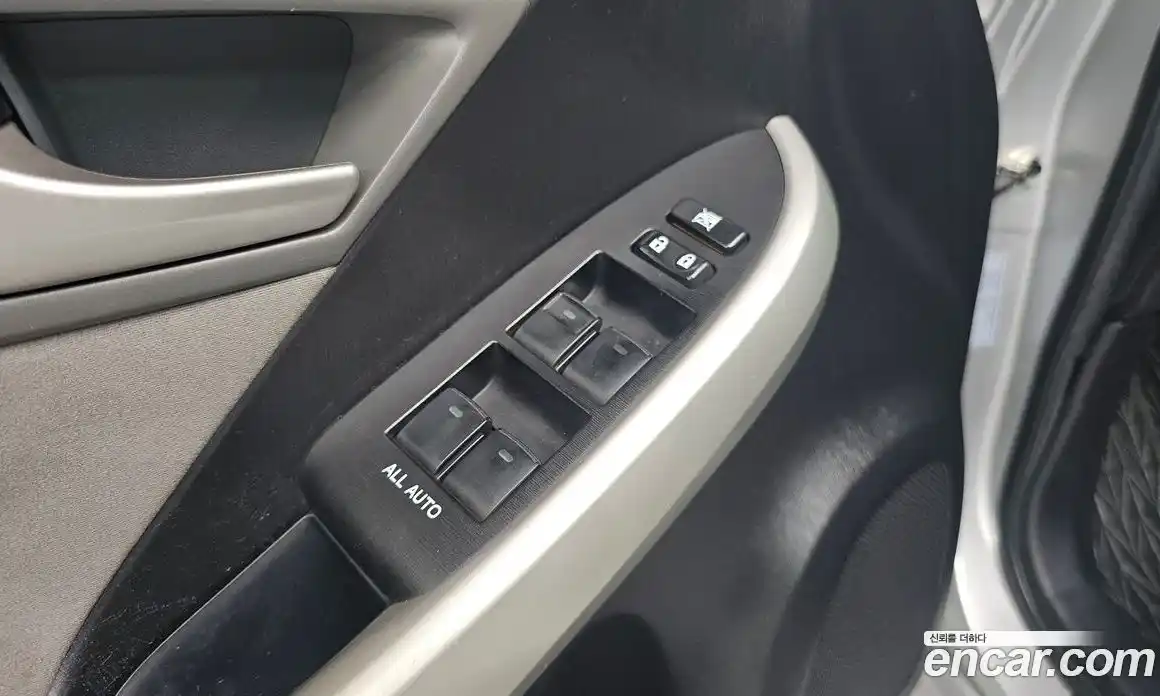 Toyota Prius 2013 1.8 Автомат в Москве № 215534, фото 17