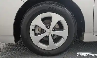 Toyota Prius 2013 1.8 Автомат в Москве № 215534, миниатюра 5