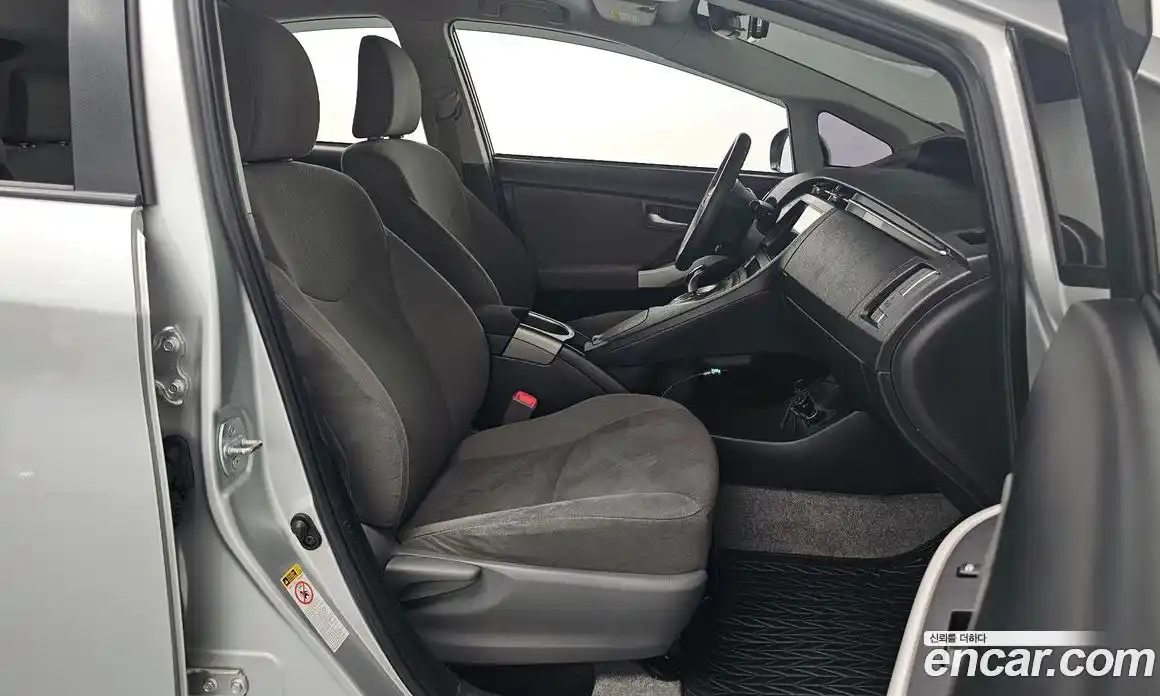 Toyota Prius 2013 1.8 Автомат в Москве № 215534, фото 10