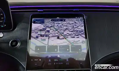 Mercedes-Benz EQE 2023 0.3 Автомат в Москве № 222952, миниатюра 3