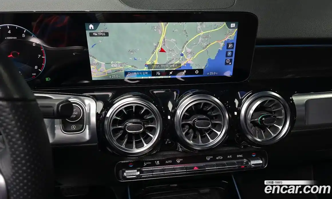 Mercedes-Benz GLB-Class 2023 2.0 Автомат в Москве № 223120, фото 14