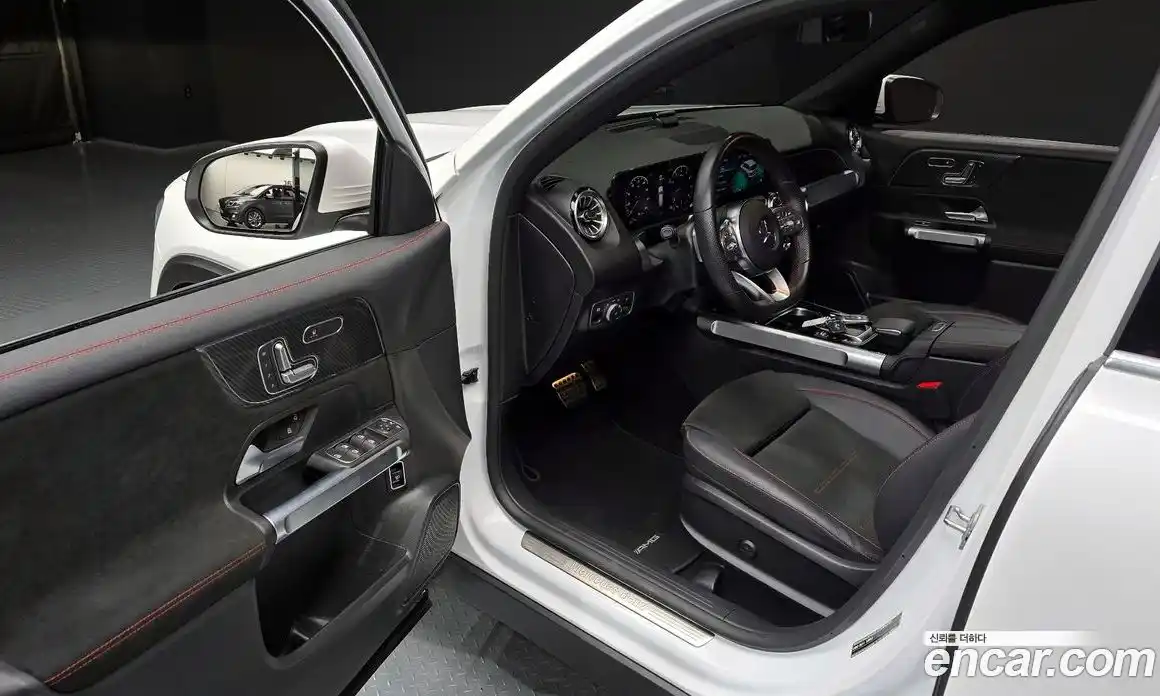 Mercedes-Benz GLB-Class 2023 2.0 Автомат в Москве № 223120, фото 20