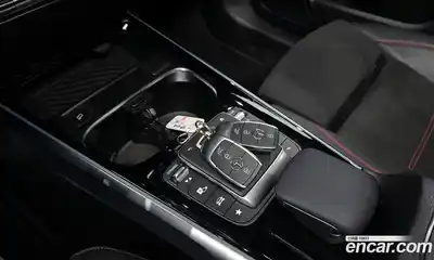 Mercedes-Benz GLB-Class 2023 2.0 Автомат в Москве № 223120, миниатюра 2