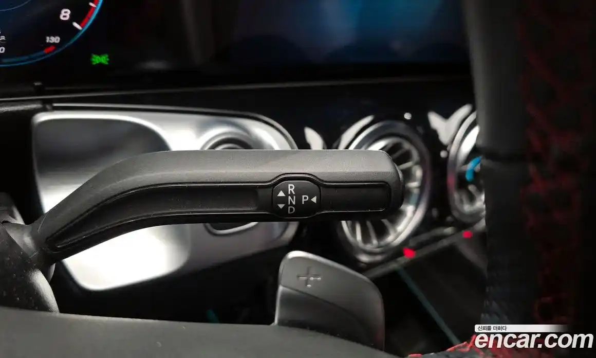 Mercedes-Benz GLB-Class 2023 2.0 Автомат в Москве № 223120, фото 6