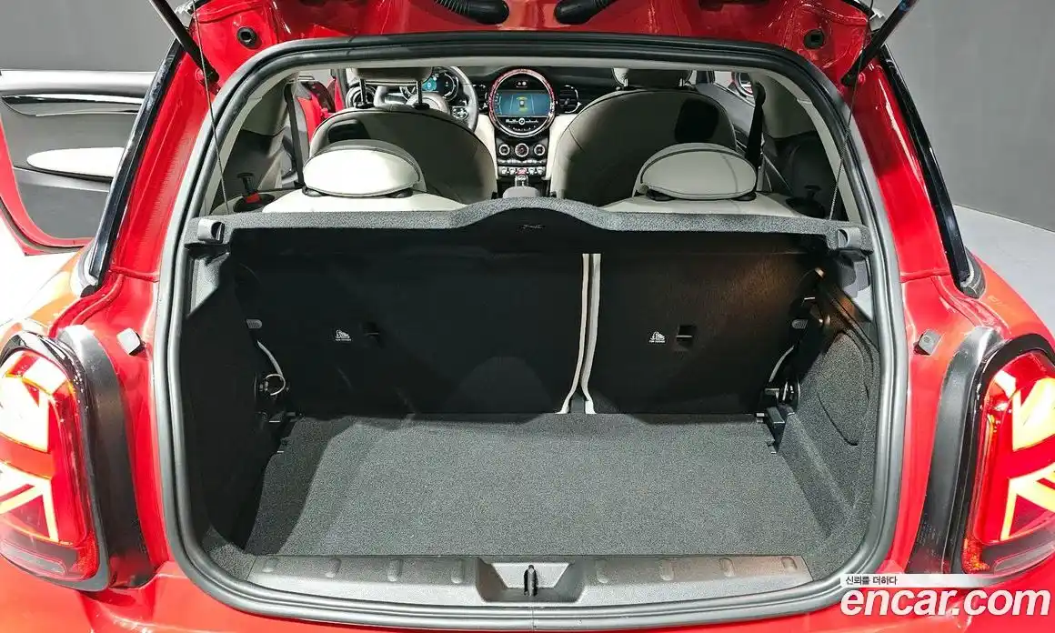 Mini Cooper 2023 2.0 Автомат в Москве № 223669, фото 19