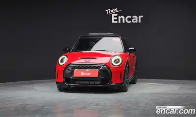 Mini Cooper 2023 2.0 Автомат в Москве № 223669, миниатюра 2