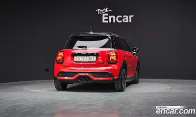 Mini Cooper 2023 2.0 Автомат в Москве № 223669, миниатюра 3