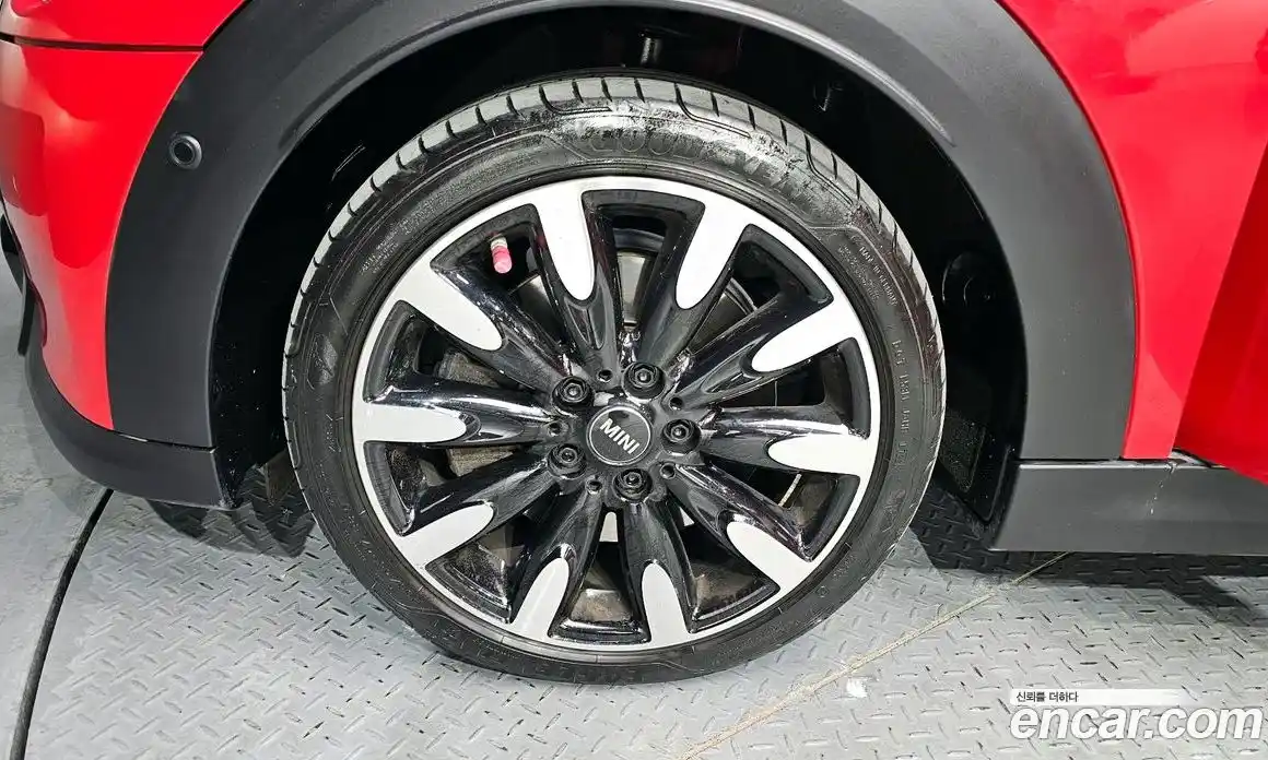 Mini Cooper 2023 2.0 Автомат в Москве № 223669, фото 4