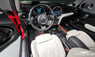 Mini Cooper 2023 2.0 Автомат в Москве № 223669, миниатюра 6