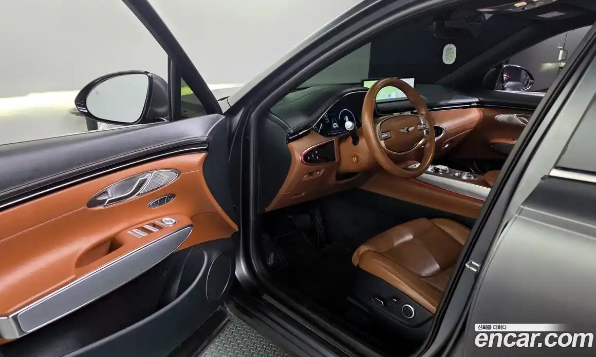 Genesis GV70 2022 2.5 Автомат в Москве № 223773, фото 1