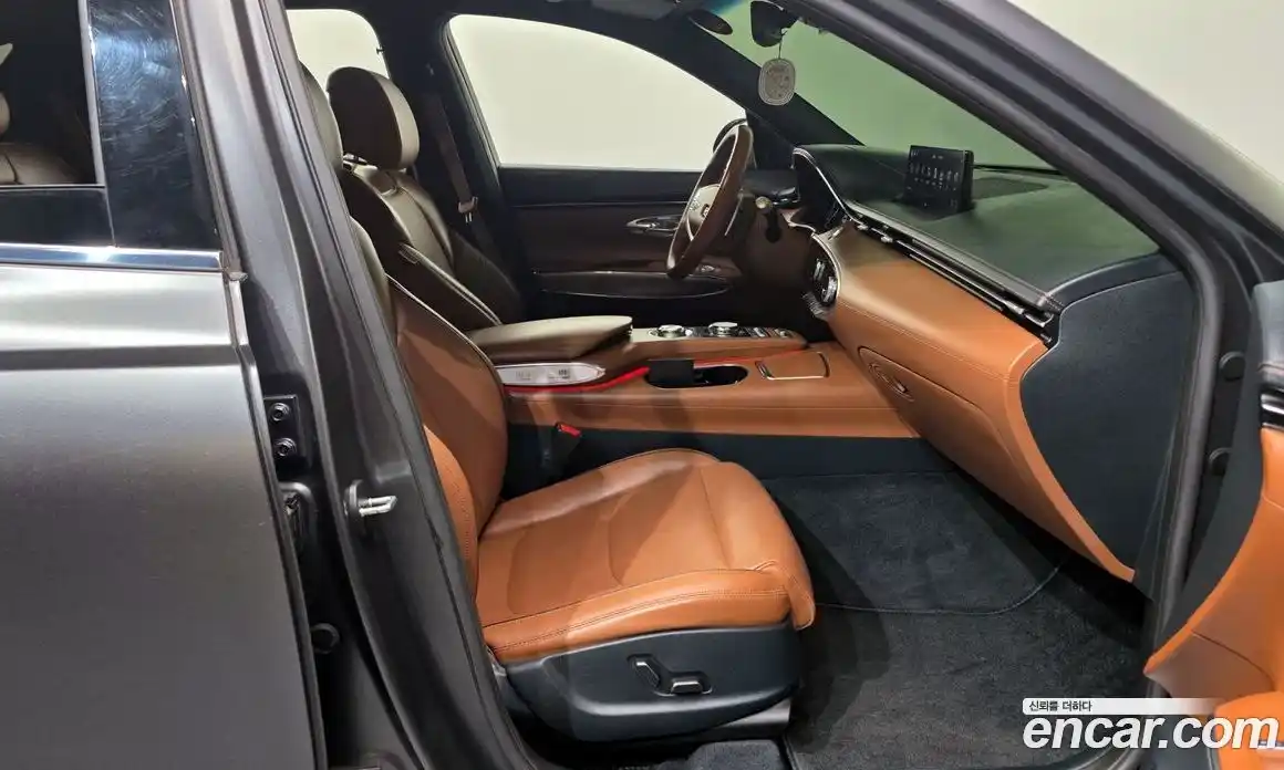 Genesis GV70 2022 2.5 Автомат в Москве № 223773, фото 16