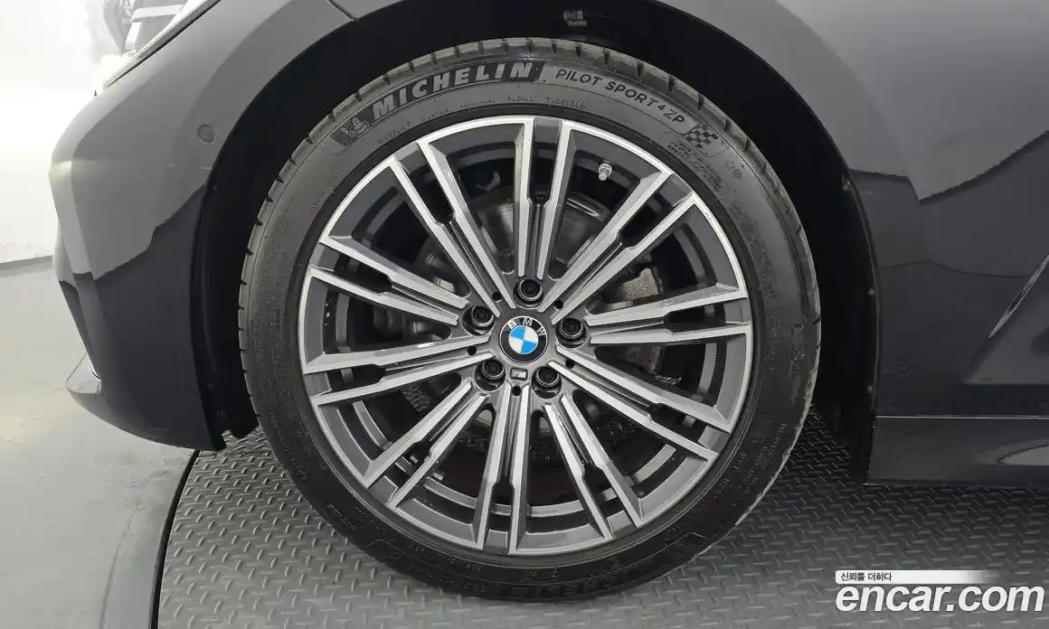 BMW 3-Series 2022 2.0 Автомат в Москве № 228308, фото 15