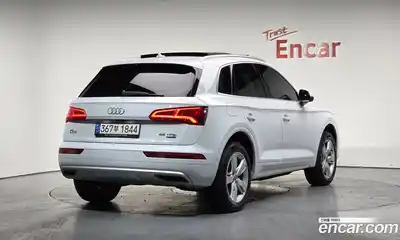 Audi Q5 2020 2.0 Автомат в Москве № 229851, миниатюра 5