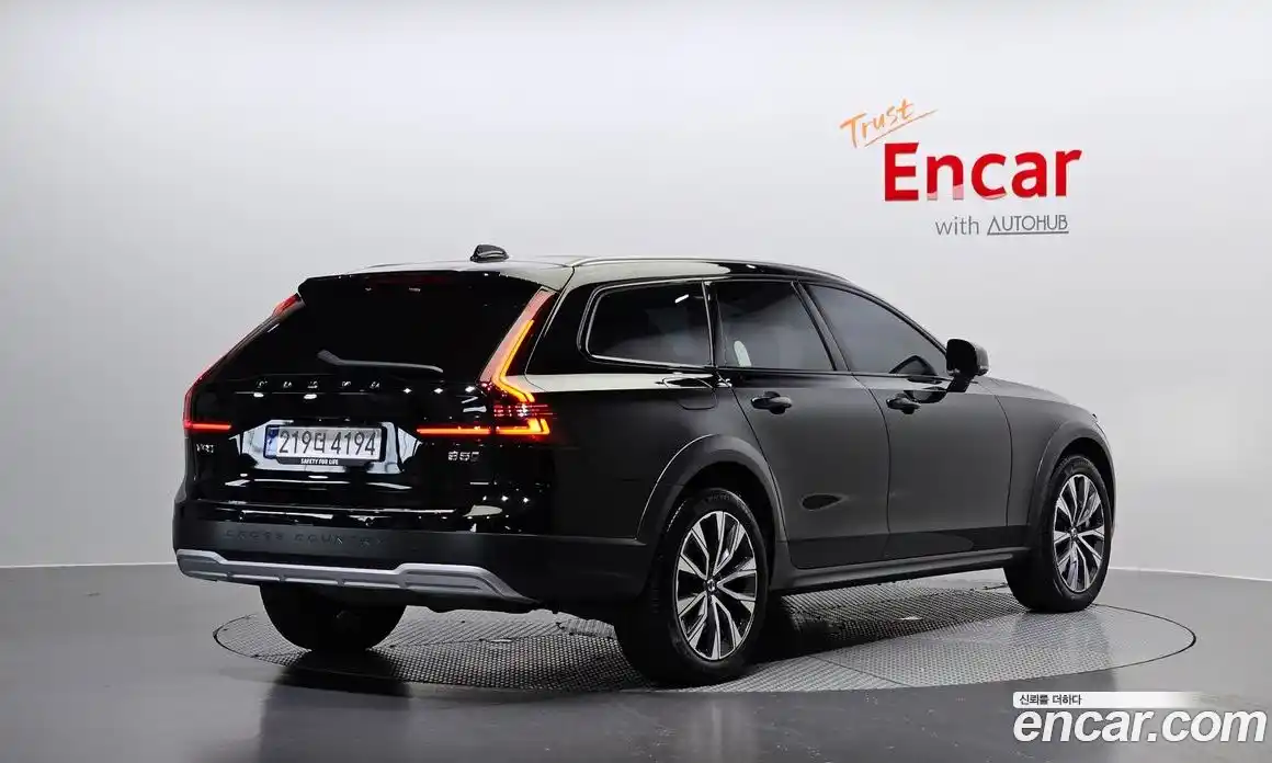 Volvo V90 2024 2.0 Автомат в Москве № 230387, фото 18