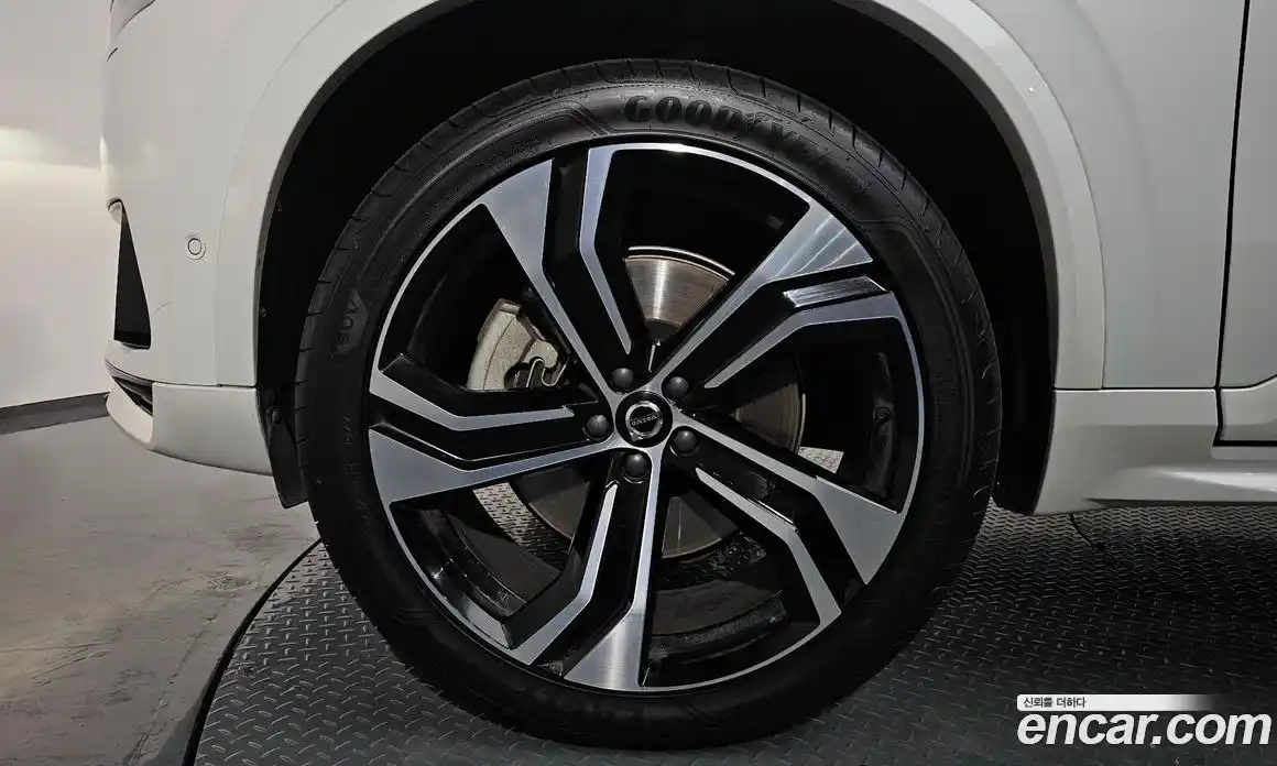 Volvo XC90 2021 2.0 Автомат в Москве № 230404, фото 4