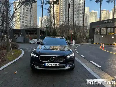 Volvo V90, 2024