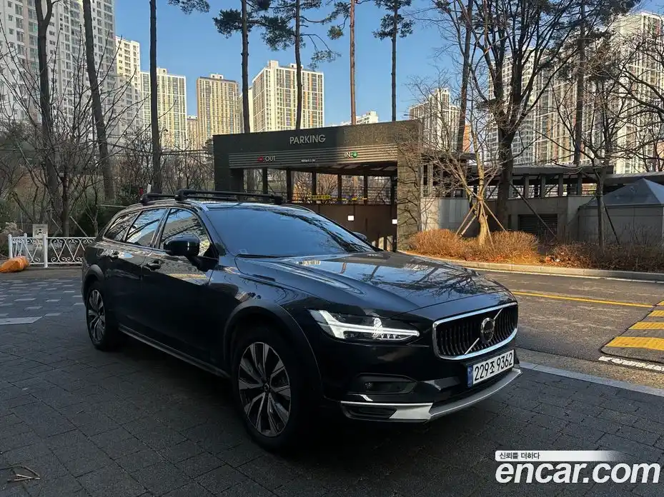 Volvo V90 2024 2.0 Автомат в Москве № 230876, фото 3