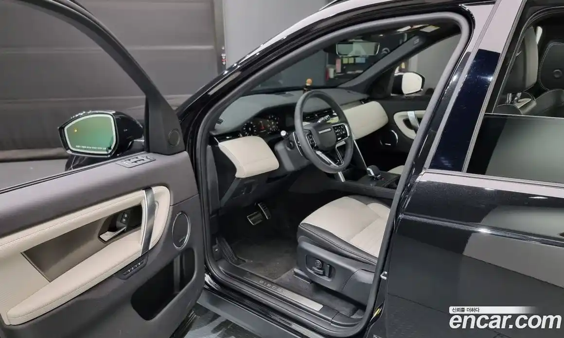 Land Rover Discovery Sport 2024 2.0 Автомат в Москве № 231142, фото 8