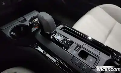 Toyota Prius 2024 2.0 Автомат в Москве № 248330, миниатюра 9