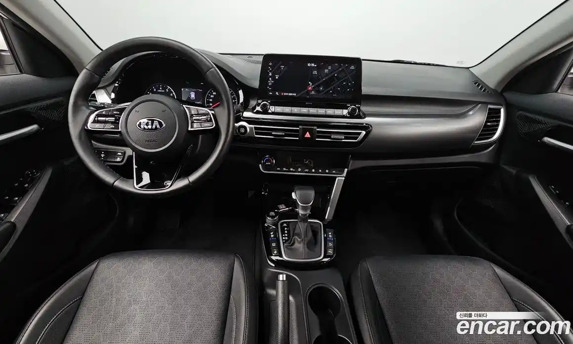 Kia Seltos 2022 1.6 Автомат в Москве № 249718, фото 1