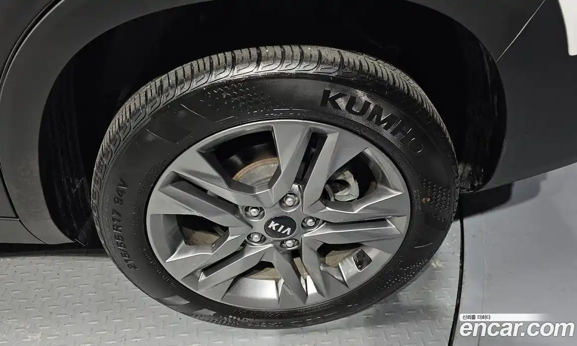 Kia Seltos 2022 1.6 Автомат в Москве № 249718, фото 14