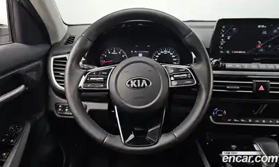 Kia Seltos 2022 1.6 Автомат в Москве № 249718, миниатюра 5