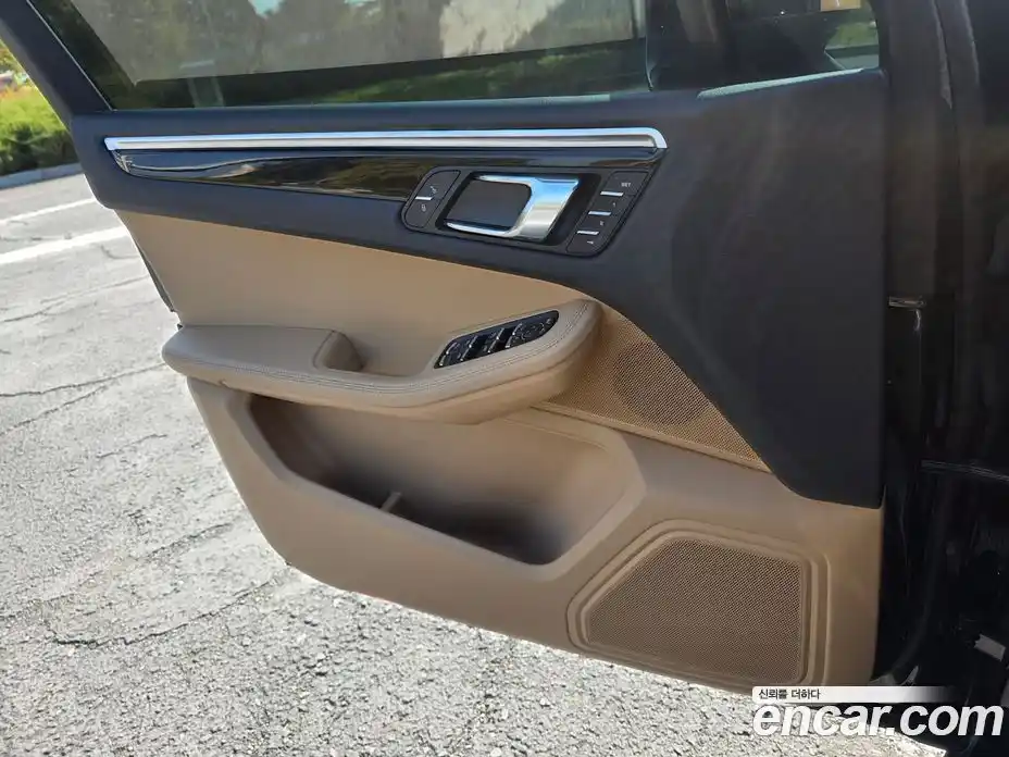 Porsche Macan 2017 3.0 Автомат в Москве № 252349, фото 14