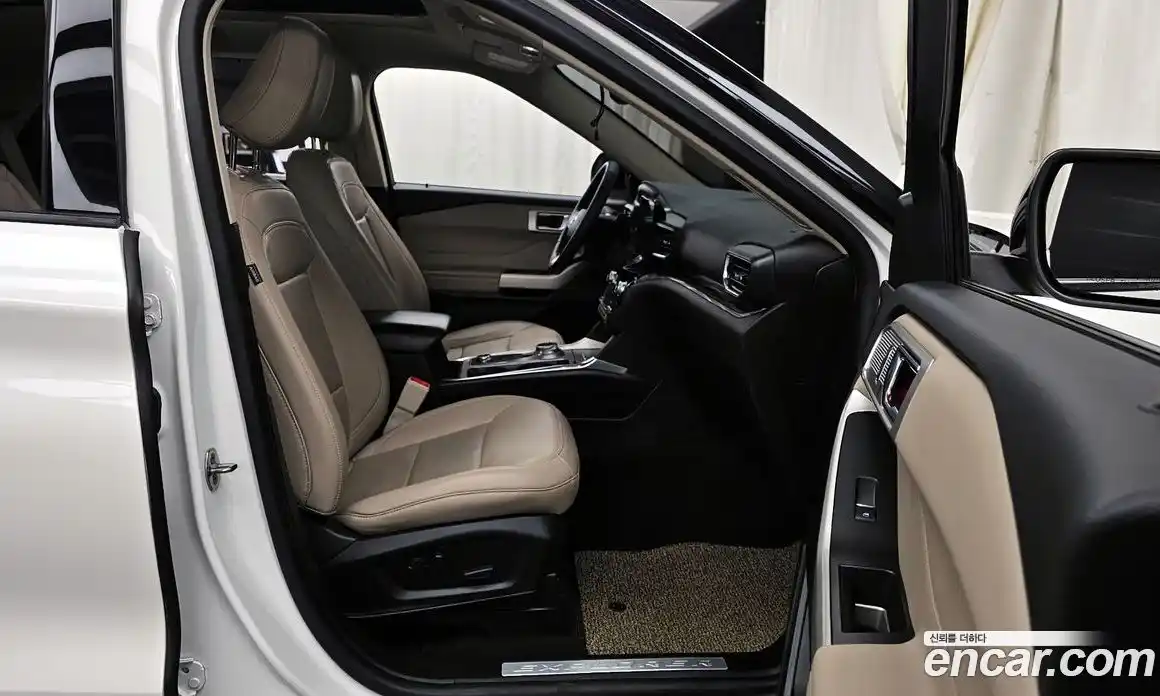 Ford Explorer 2021 2.3 Автомат в Москве № 255579, фото 8