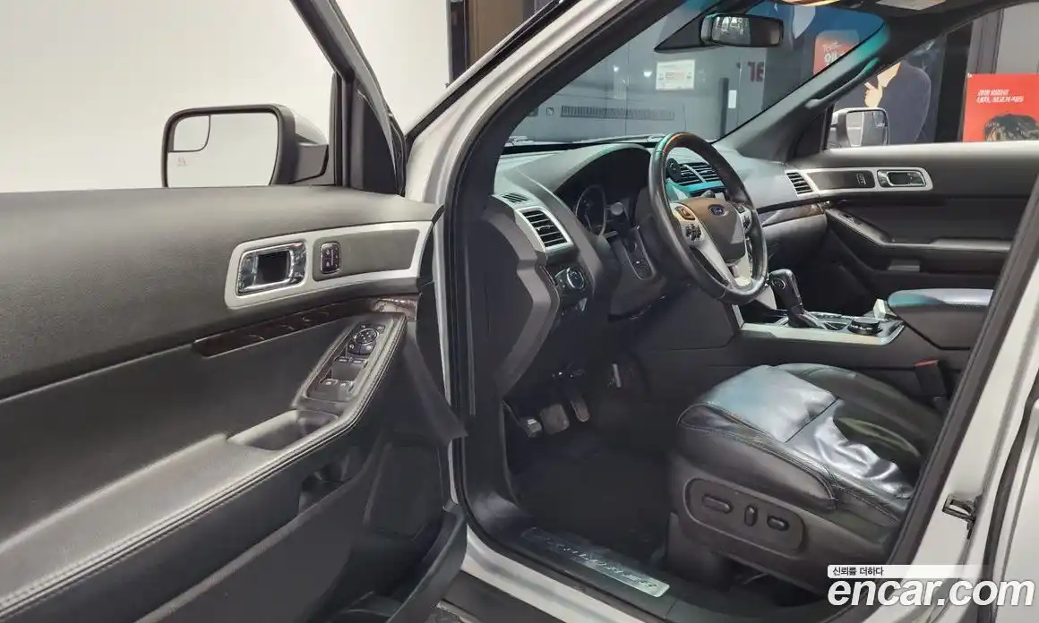 Ford Explorer 2015 3.5 Автомат в Москве № 255635, фото 10