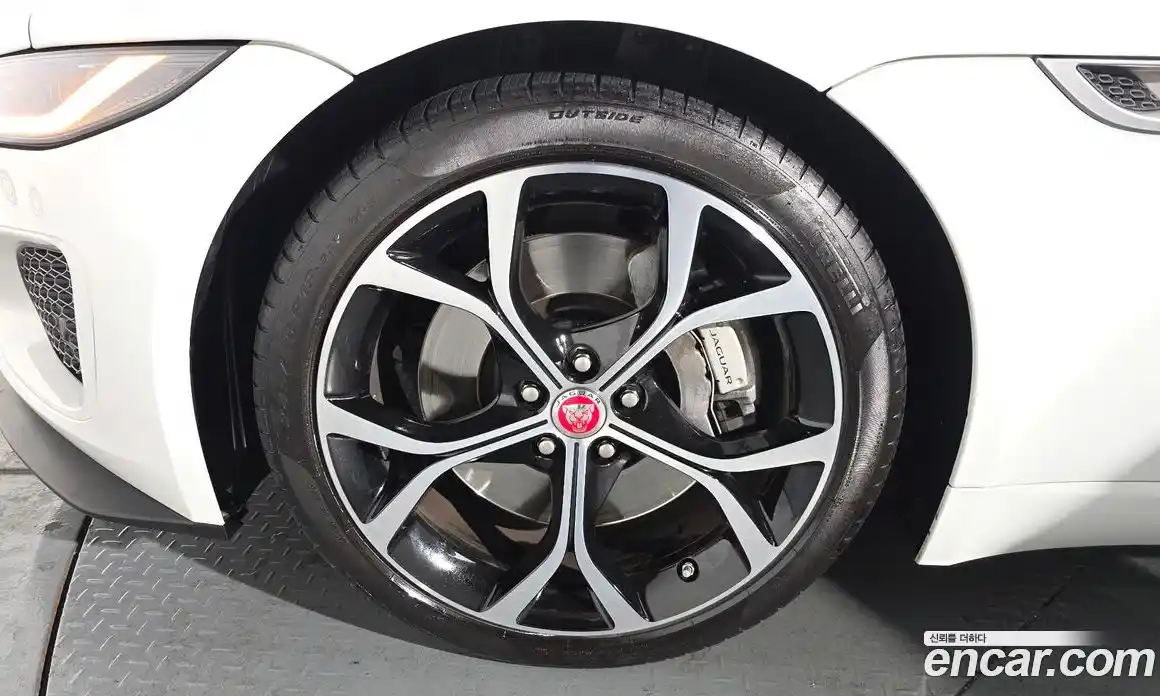 Jaguar F-Type 2021 2.0 Автомат в Москве № 256077, фото 7