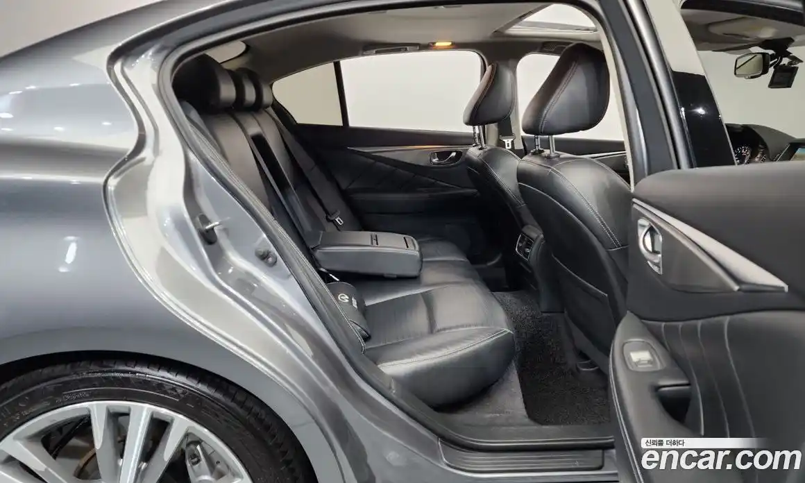 Infiniti Q50 2018 3.5 Автомат в Москве № 267459, фото 20